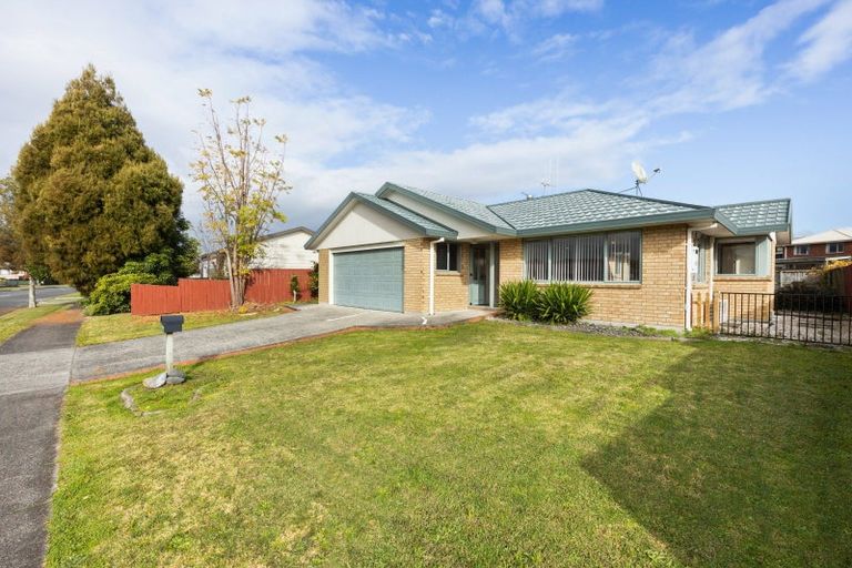 Photo of property in 8a Lloyd Drive, Nawton, Hamilton, 3200