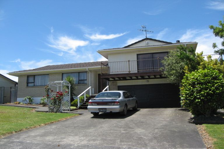 Photo of property in 23 Stella Drive, Clarks Beach, 2122