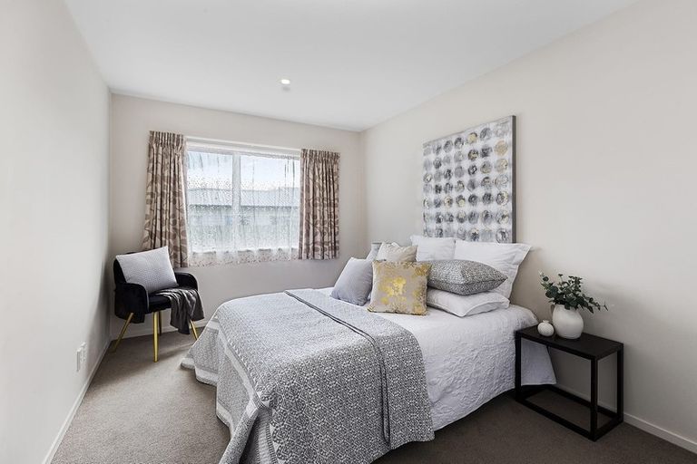 Photo of property in 219 Mark Avenue, Grenada Village, Wellington, 6037