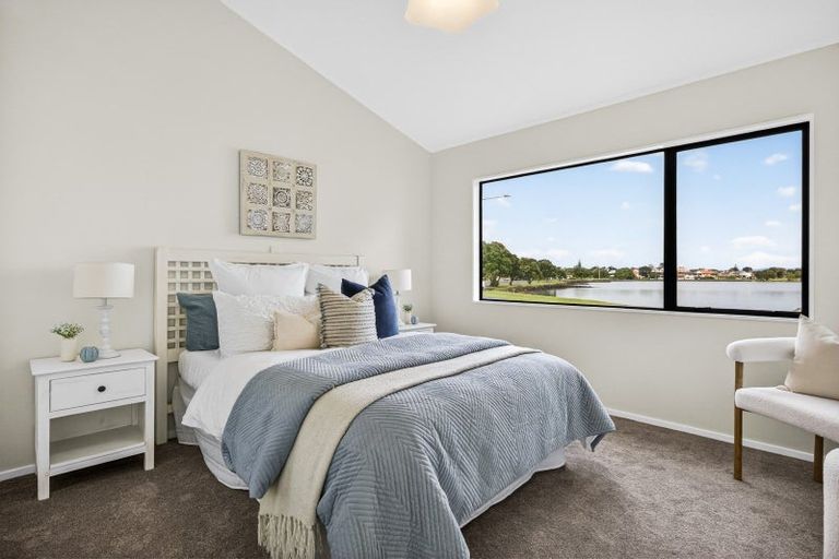 Photo of property in 32b Kiwi Esplanade, Mangere Bridge, Auckland, 2022