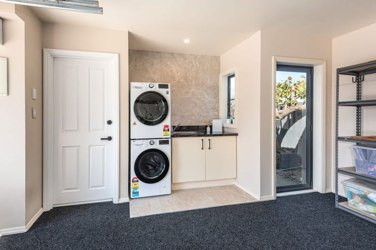 Photo of property in 16 Clyde Road, Upper Riccarton, Christchurch, 8041