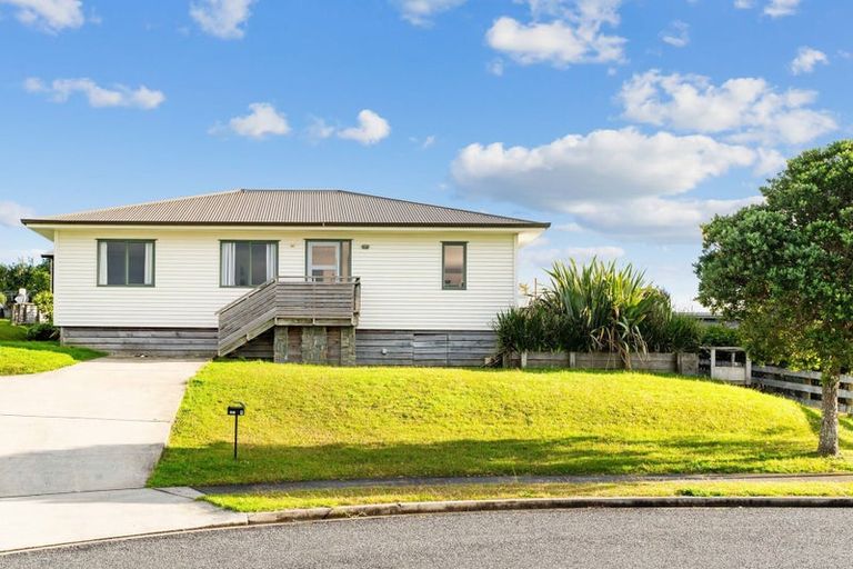 Photo of property in 5 Takahe Place, Mangawhai, 0505