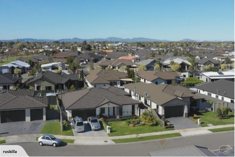 Photo of property in 12 Waitaki Way, Poraiti, Napier, 4112