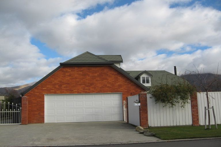 Photo of property in 2 Cherry Court, Wanaka, 9305