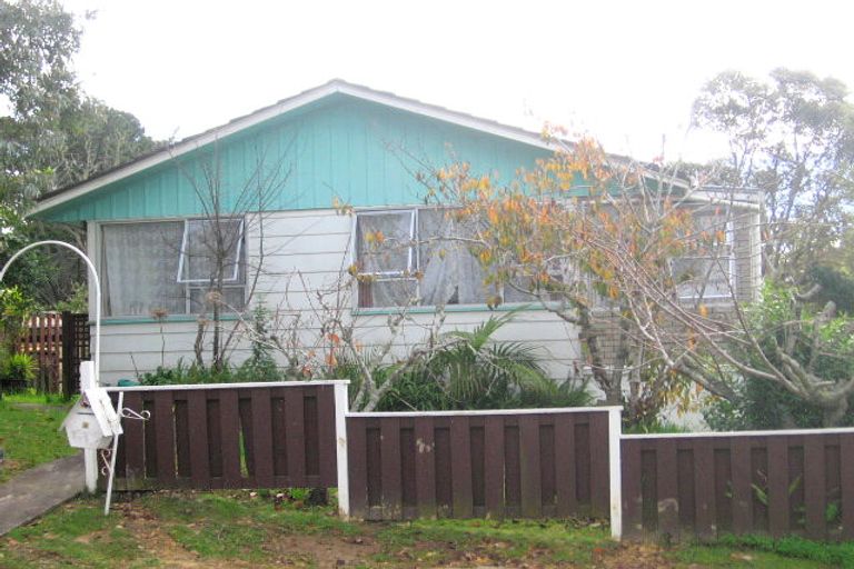 Photo of property in 56 Helena Street, Massey, Auckland, 0614