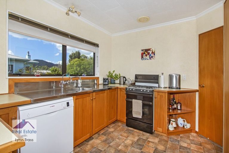 Photo of property in 2/329 Western Hills Drive, Avenues, Whangarei, 0110