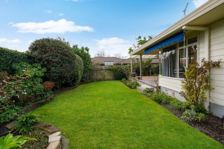 Photo of property in 2 Fulford Place, Havelock North, 4130
