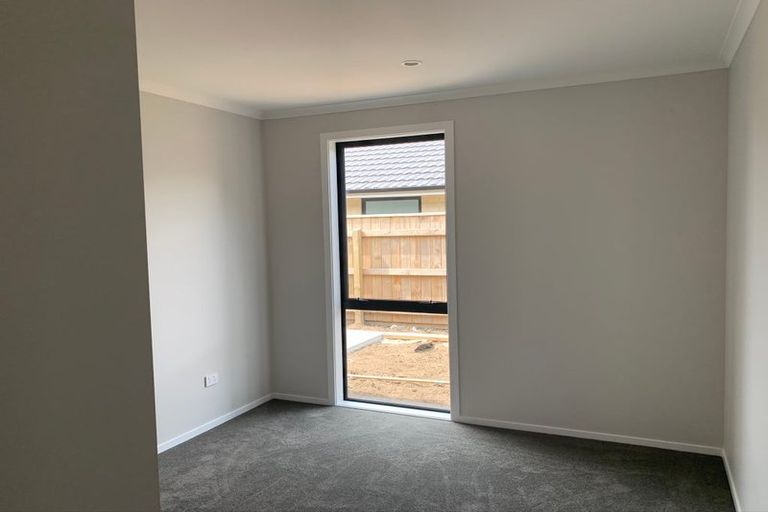 Photo of property in 74 Waipunahau Road, Waikanae, 5036