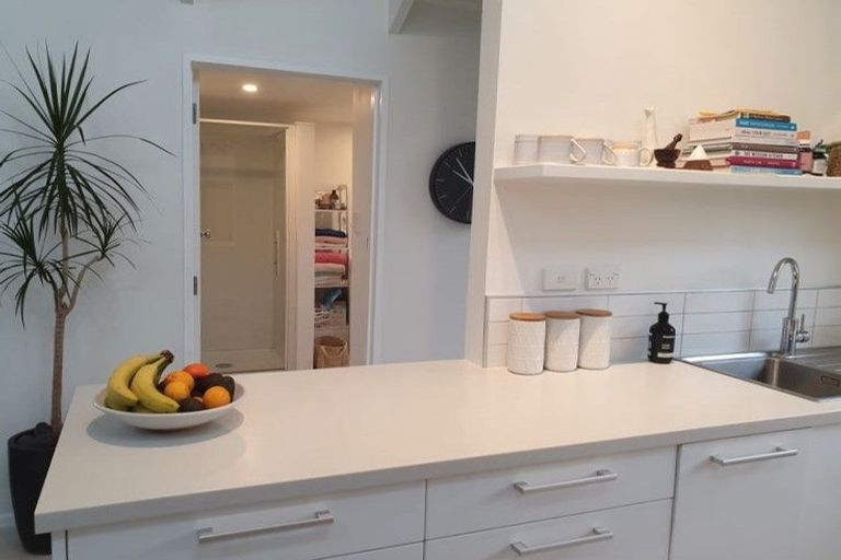 Photo of property in 83b Ngamotu Road, Spotswood, New Plymouth, 4310