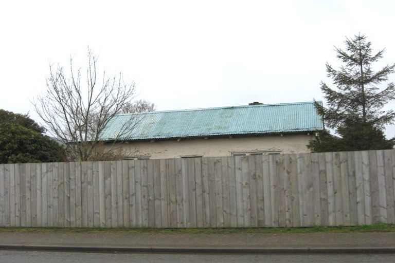 Photo of property in 59 Seaward Road, Edendale, 9825