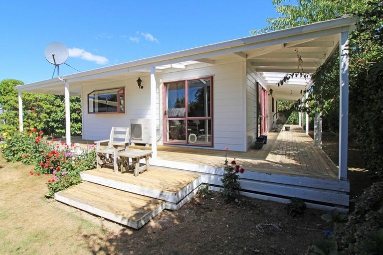 Photo of property in 30 Charles Street, Carterton, 5713