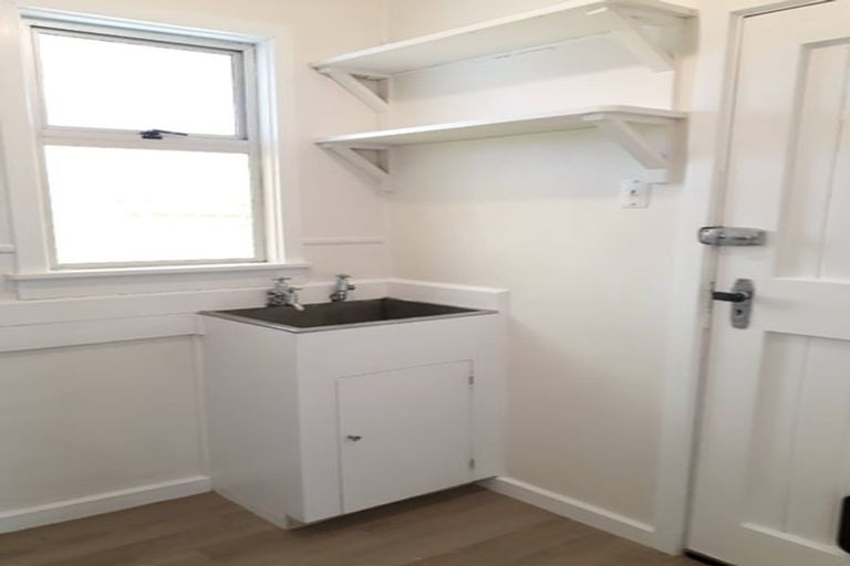 Photo of property in 1 Roto Street, Westown, New Plymouth, 4310