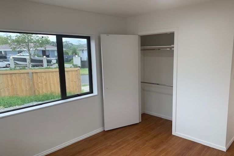 Photo of property in 4a Karepo Crescent, Ranui, Auckland, 0612