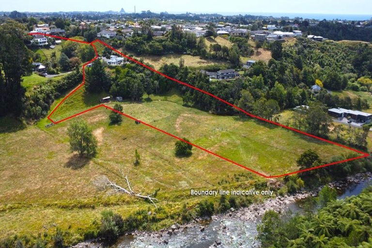 Photo of property in 379 Mangorei Road, Merrilands, New Plymouth, 4312