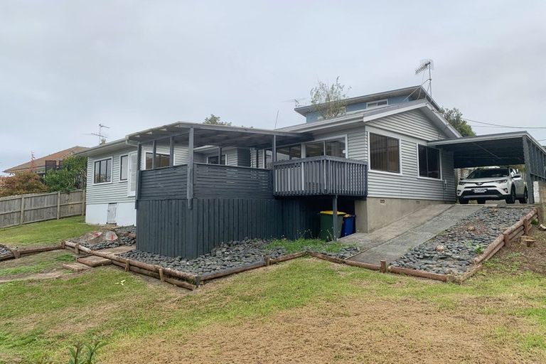 Photo of property in 41 Forrest Hill Road, Milford, Auckland, 0620