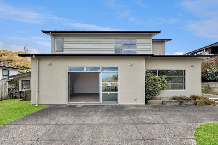Photo of property in 74 Amesbury Drive, Churton Park, Wellington, 6037