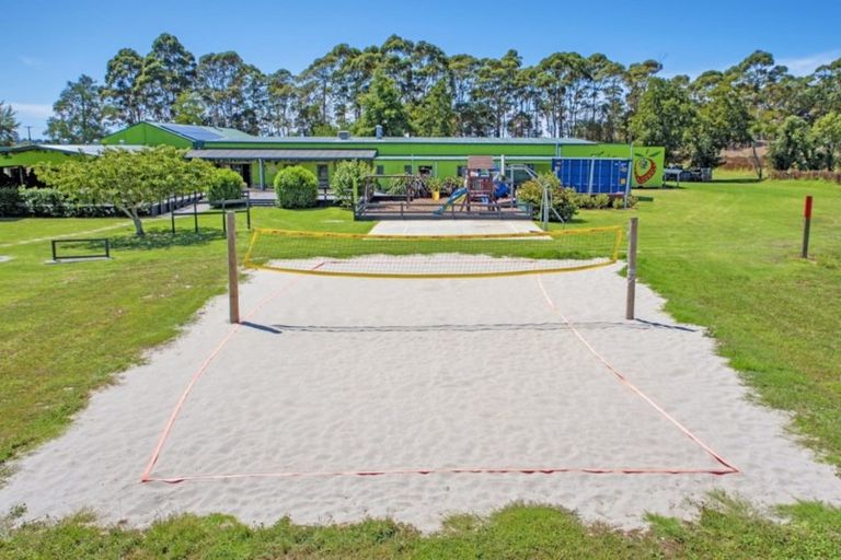 Photo of property in 12 Huna Road, Coastlands, Whakatane, 3191