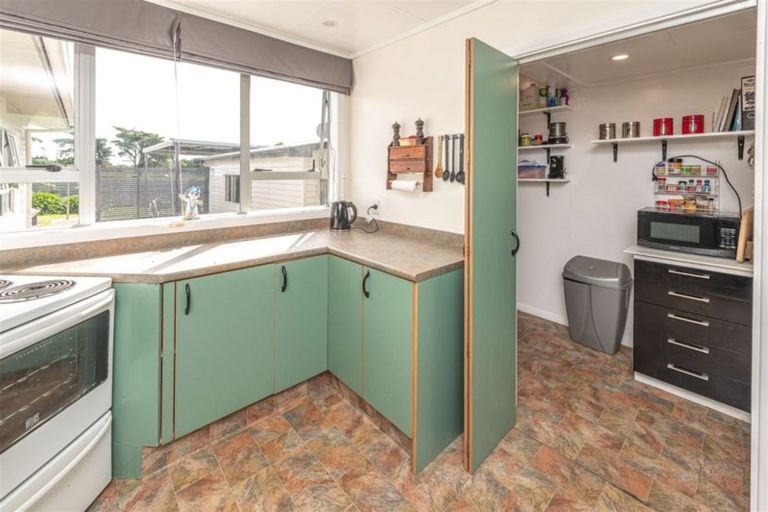 Photo of property in 11 Moore Avenue, Tawhero, Whanganui, 4501