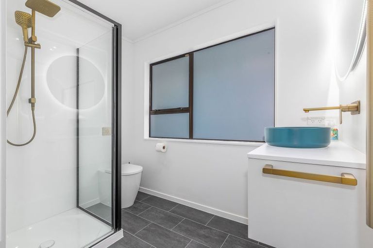 Photo of property in 133 Raumati Road, Raumati Beach, Paraparaumu, 5032