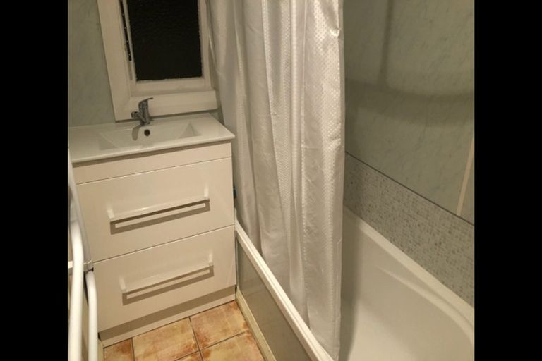 Photo of property in 22 Ava Street, Petone, Lower Hutt, 5012