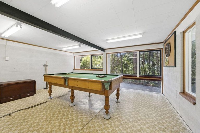Photo of property in 222 Atkinson Road, Titirangi, Auckland, 0604