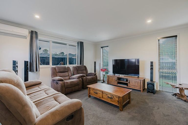 Photo of property in 9 Waikaka Place, Rototuna North, Hamilton, 3210