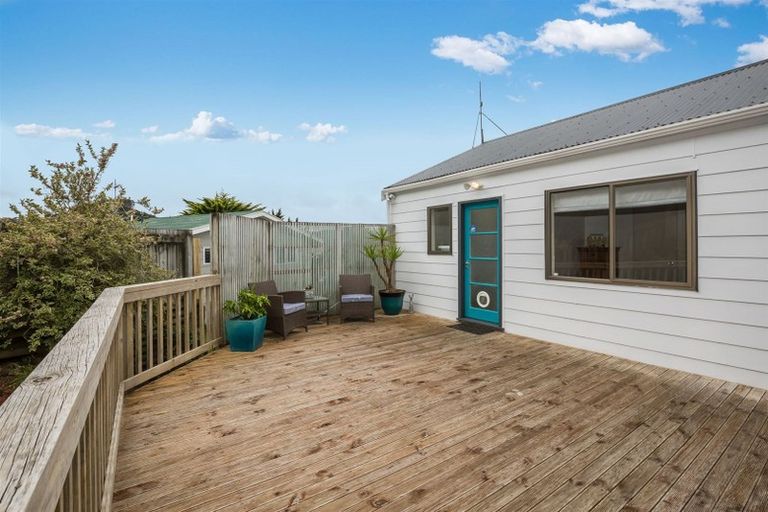 Photo of property in 67 Omapere Street, Whitby, Porirua, 5024
