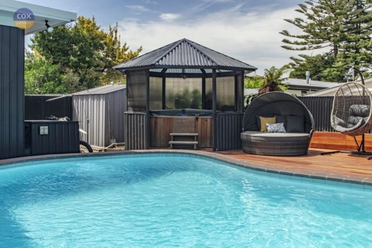 Photo of property in 44 Upham Crescent, Taradale, Napier, 4112