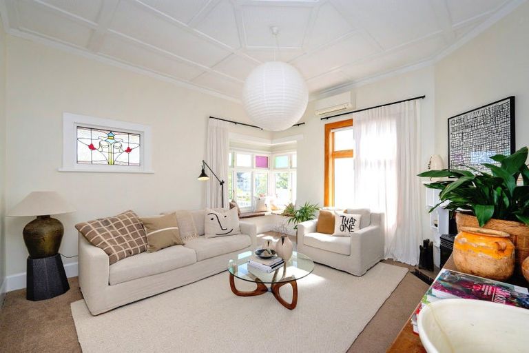 Photo of property in 19 Vigor Brown Street, Napier South, Napier, 4110