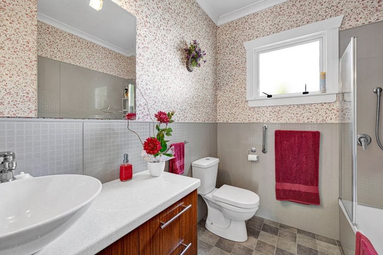 Photo of property in 63 Gover Street, New Plymouth, 4310