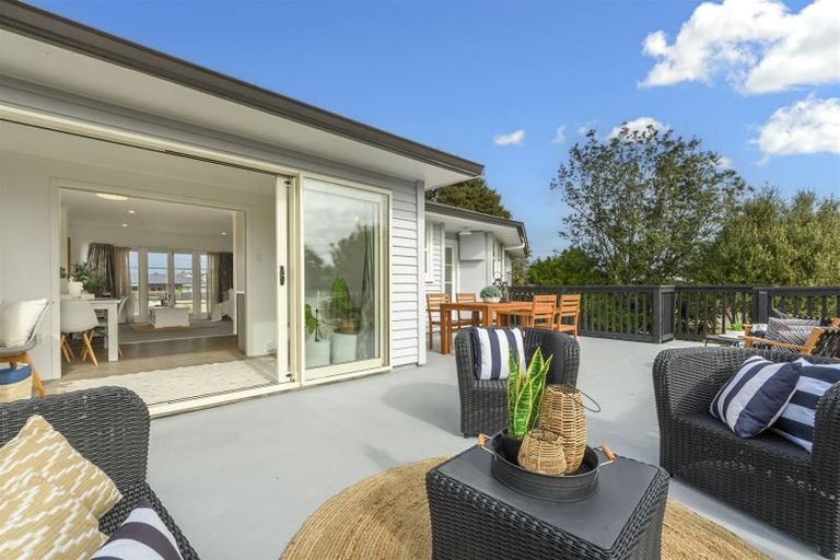 Photo of property in 28 Woodford Avenue, Brookfield, Tauranga, 3110