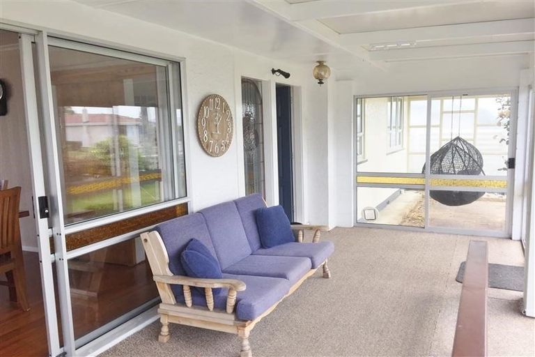 Photo of property in 6 Murch Place, Tawhero, Whanganui, 4500