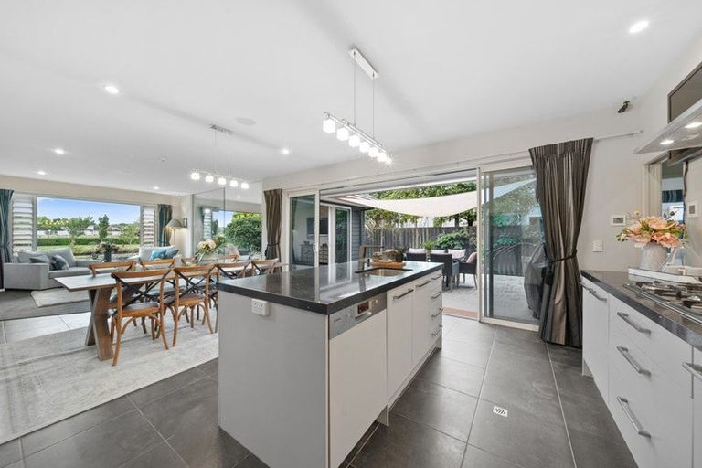 Photo of property in 10 Lake Drive, Karaka, Papakura, 2113