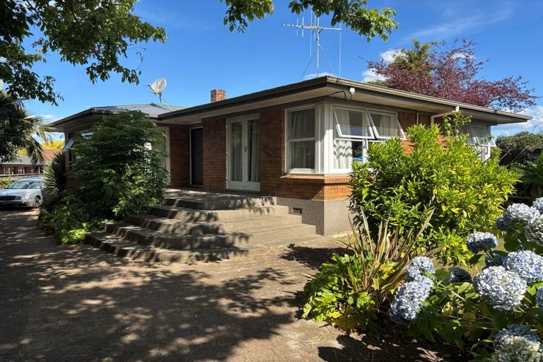 Photo of property in 108 Shakespeare Street, Leamington, Cambridge, 3432