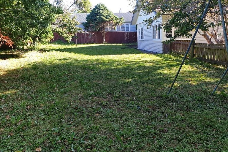 Photo of property in 5 Huia Street, Tawa, Wellington, 5028