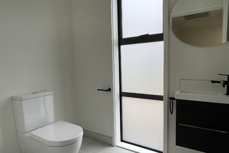 Photo of property in 9 Johnson Place, Stillwater, Silverdale, 0993