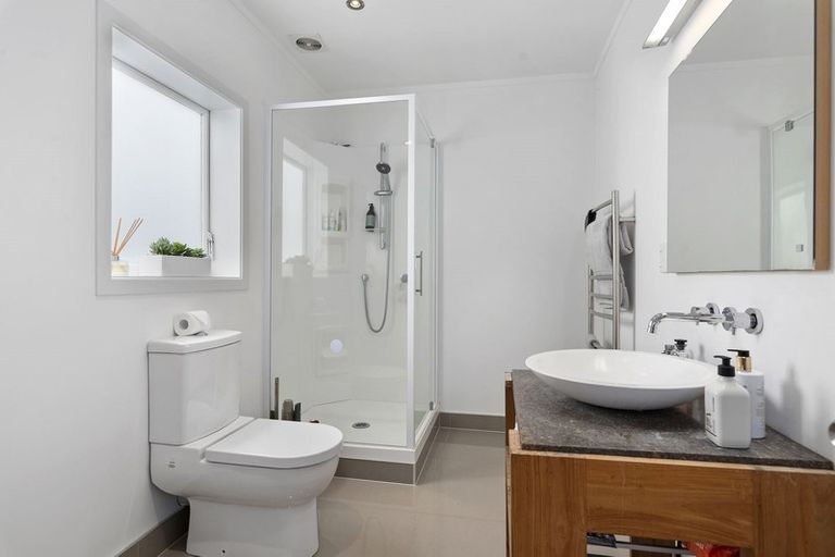 Photo of property in 48 Beulah Avenue, Rothesay Bay, Auckland, 0630