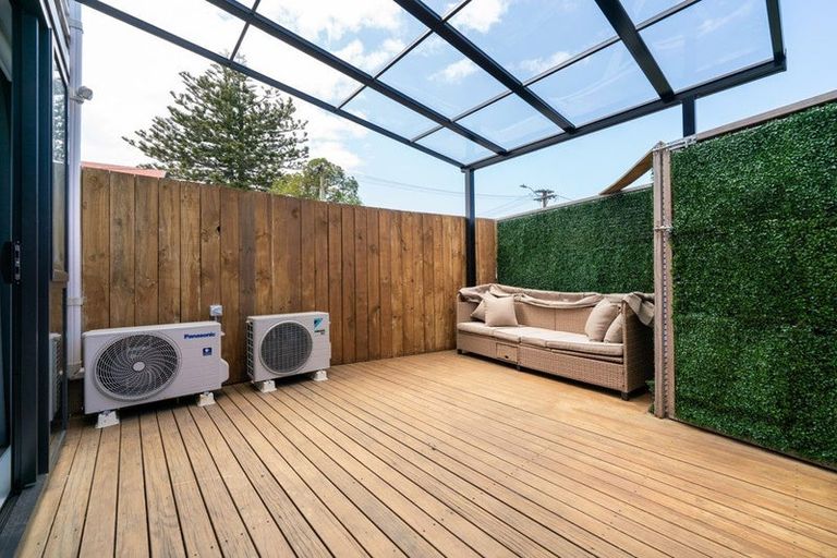 Photo of property in 1/2 Brandon Road, Glen Eden, Auckland, 0602