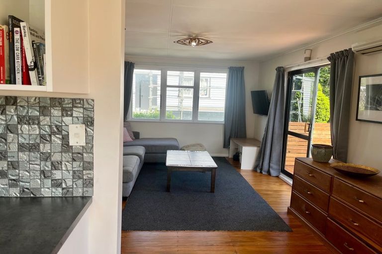 Photo of property in 15 Wiremu Place, Blagdon, New Plymouth, 4310