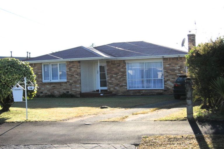 Photo of property in 16 Somme Crescent, Hillcrest, Hamilton, 3216