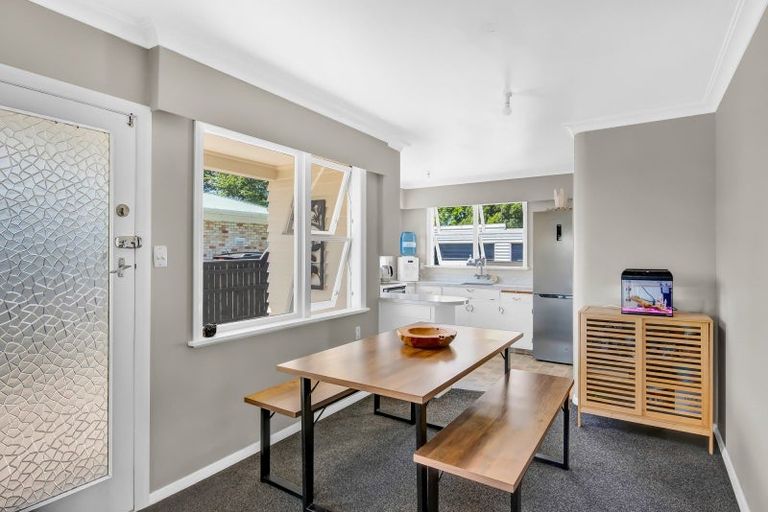 Photo of property in 2 Bowen Street, Levin, 5510