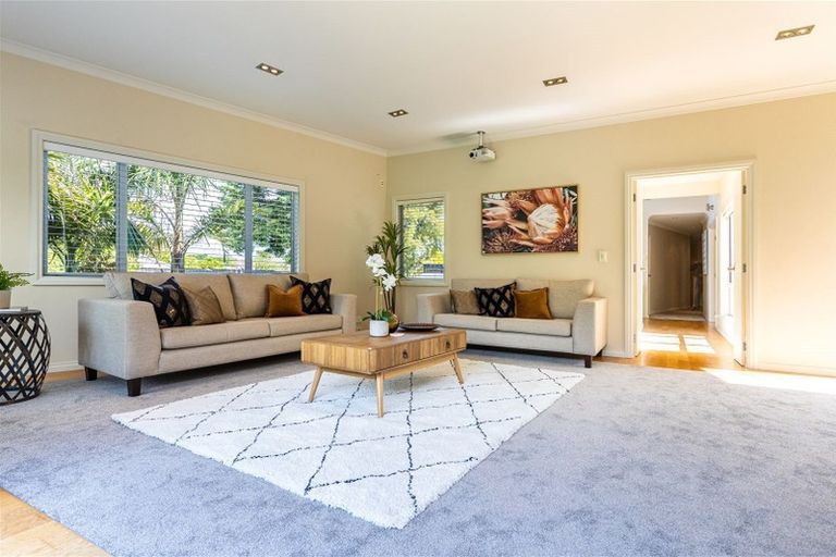 Photo of property in 30c Marine Parade, Mellons Bay, Auckland, 2014