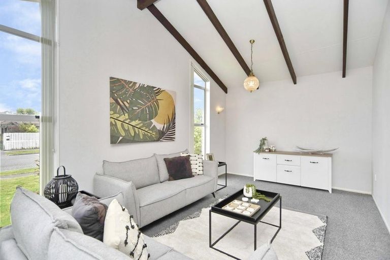 Photo of property in 43 Valecrest Avenue, Parklands, Christchurch, 8083