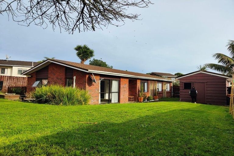 Photo of property in 6 Hoylake Place, Wattle Downs, Auckland, 2103