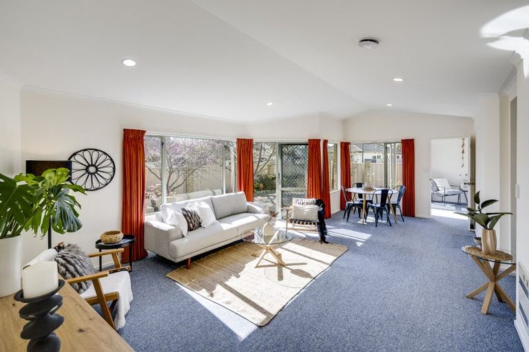 Photo of property in 3 Alderney Way, Taradale, Napier, 4112