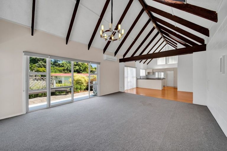 Photo of property in 13 Ambury Place, Merrilands, New Plymouth, 4312