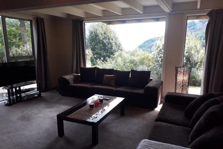 Photo of property in 16 Mckerrow Place, Sunshine Bay, Queenstown, 9300
