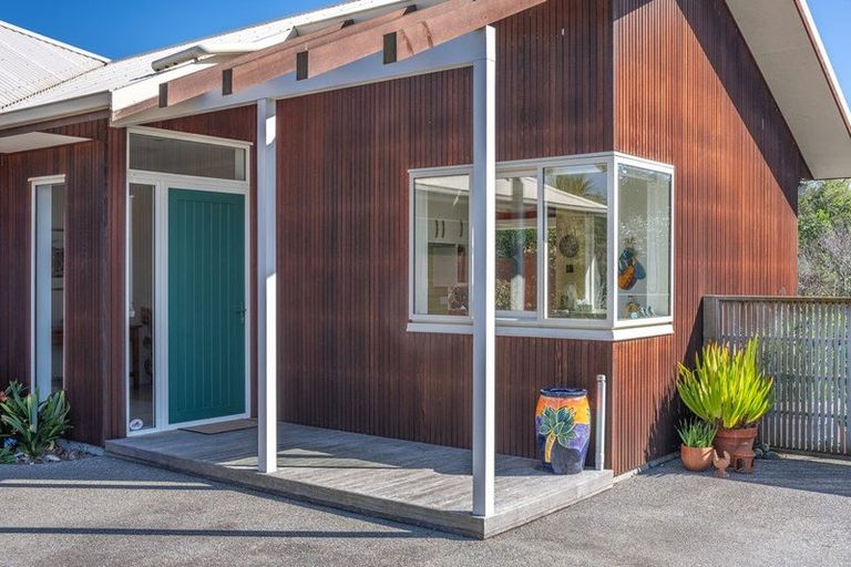 Photo of property in 22 Tamihana Street, Otaki, 5512