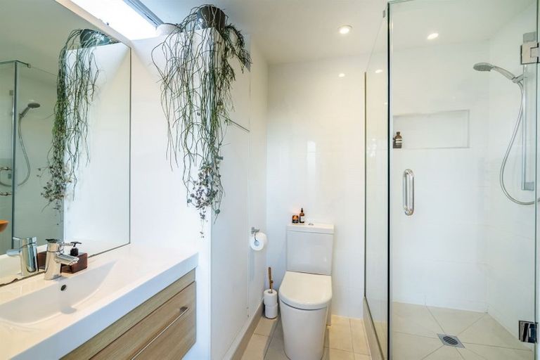 Photo of property in 3/73 Princes Street, Northcote Point, Auckland, 0627