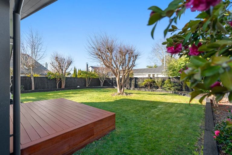 Photo of property in 7 Pentlow Place, Fendalton, Christchurch, 8052